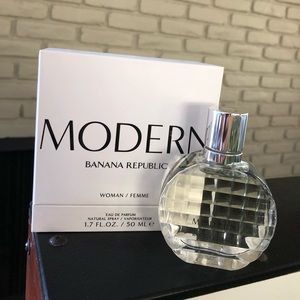 FREE WITH ORDER $25+ Banana republic perfume NEW